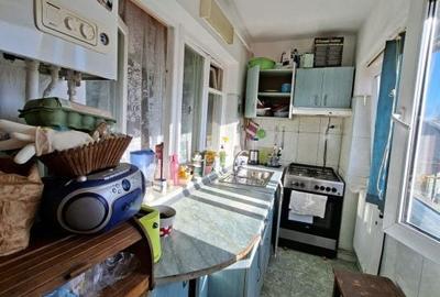 Apartament cu 2 camere decomandat în Republicii