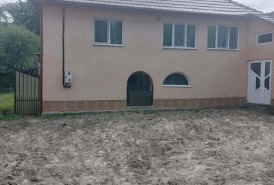 Vand casa ?i teren la poale de munte - 12