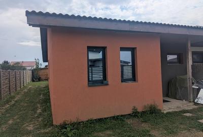 Duplex 3 camere 2 bai + casa in curte cu  1 camera 1 baie - 1