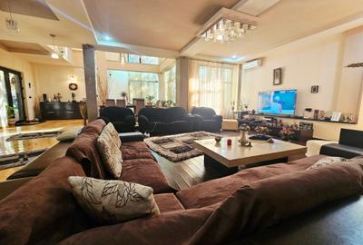 Duplex cu 9 camere cu Canalizare în Albert - 7