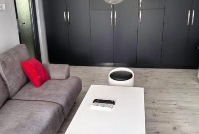 Apartament cu 3 camere decomandat în Soarelui