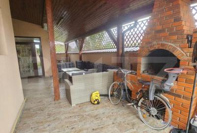 Casă cu 5 camere cu Teren 500 Mp în Criș - 2