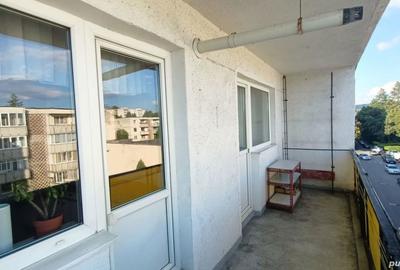 Apartament cu 4 camere decomandat în Dâmbu Pietros - 10