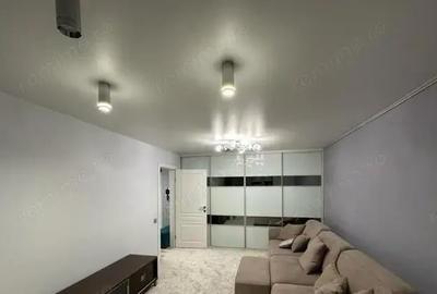 Apartament cu 2 camere decomandat în Complex Studențesc