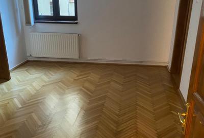 Vilă ultracentrală de închiriat ideală pentru birouri firme - 9