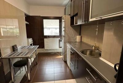 Apartament cu 2 camere decomandat, mobilat în Republicii