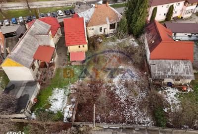 Casă cu 3 camere cu Teren 950 Mp în Central - 3