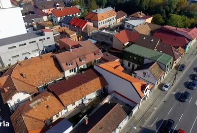 Spațiu comercial, de 236 mp, în Central - 18