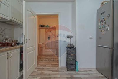 Apartament cu 3 camere decomandat în Sânpetru - 12