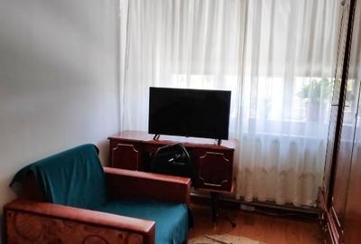 Proprietar, vand apartament Tulcea, str Isaccei Nr 9, ultracentral, 2 camere - 4
