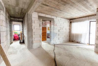 Casă cu Teren 1240 Mp în Băbana - 2