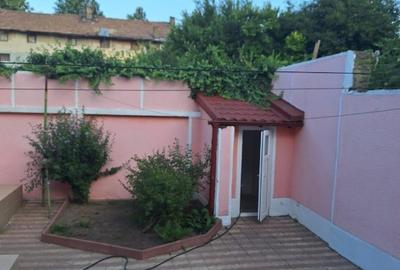 Casă individuală cu 5 camere cu Canalizare în Central - 10