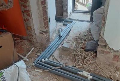 IDEAL INVESTITIE!  Vanzare garsoniera  total renovata, in bloc mic, Piata Doroba - 11