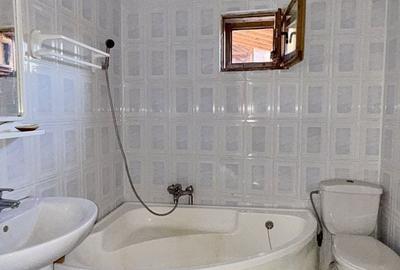 Casă cu 4 camere în Proieni - 1