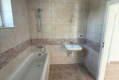 Apartament cu 2 camere decomandat în Palazu Mare - 8