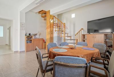 Casa falnica, curte individuala, langa Piata Unirii, in inima Scheilor - 7