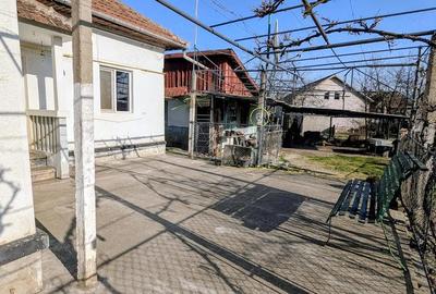 Casă cu 3 camere cu Teren 845 Mp în Central - 1