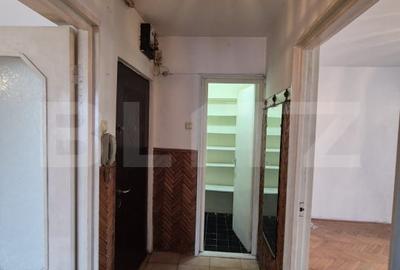 Apartament de vanzare, zona Dambu - 4