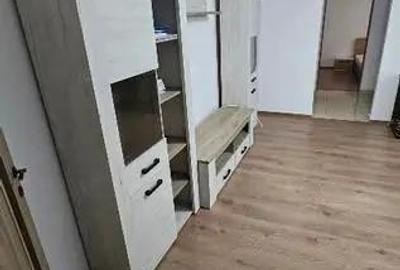 Inchiriez apartament cu 2 camere langa Spitalul Judetean cu centrala si clima.. - 2