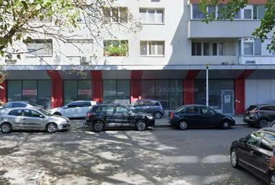 Apartament cu 3 camere semidecomandat în 1 Mai