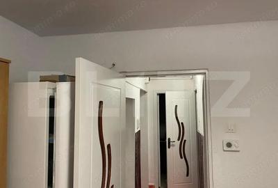 Apartament cu 3 camere semidecomandat, mobilat în Rovinari - 3