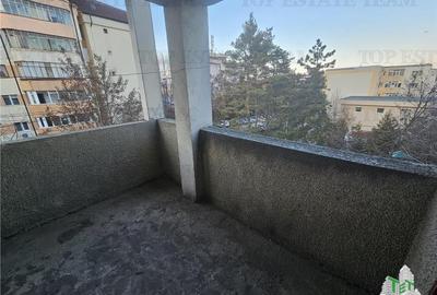 Vila spatioasa 11 camere la gri in centru Pitesti - 6