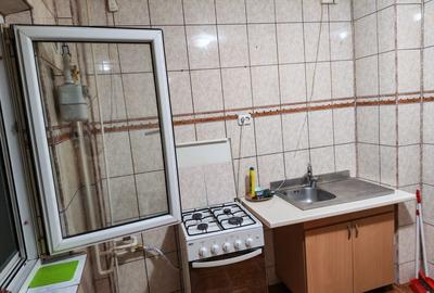 Drumul Taberei, Piata Moghioros - 12