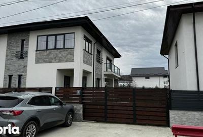 Casă cu 4 camere cu Teren 156 Mp în Est