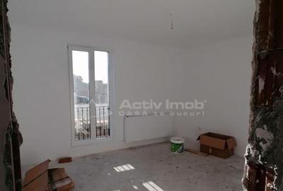 Casă cu 5 camere cu Teren 460 Mp în Domnești - 8