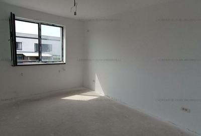 Vila P + 1 + M - 5 Camere - 160 mp utili - teren 202 mp - 11