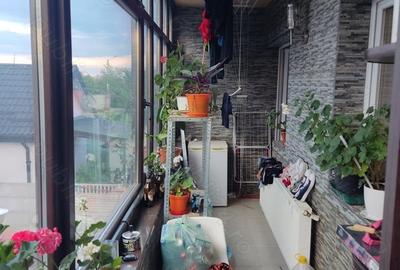 Apartament cu 3 camere semidecomandat în 1 Decembrie - 2