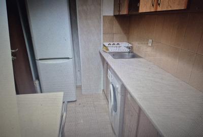 Garsonieră decomandată în Titan - 2