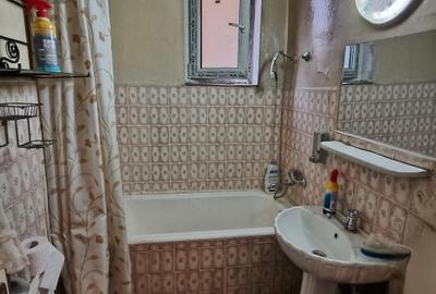 Apartament 2 camere,2 balcoane,  etaj 2, Str. Brandusei, Targu Jiu - 12