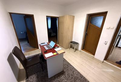 Apartament cu 3 camere decomandat, mobilat în Central - 2