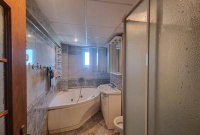 Apartament cu 3 camere decomandat în Narcisa - 10