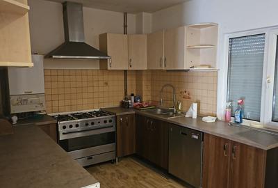 Casă cu 5 camere cu Teren 1000 Mp în Central - 10