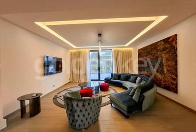 Apartament cu 4 camere decomandat, mobilat în Kiseleff