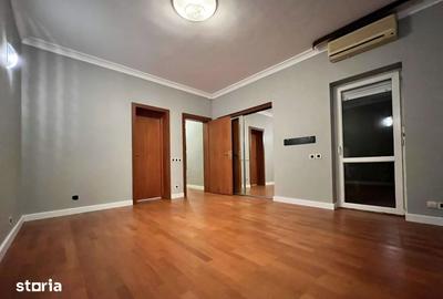 Casă cu 7 camere cu Teren 600 Mp în Nord