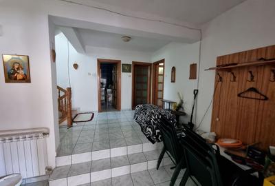 Ovidiu-vila D+P+1+M libera aproape de lac - 32