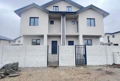 Casă cu Teren 250 Mp în Central