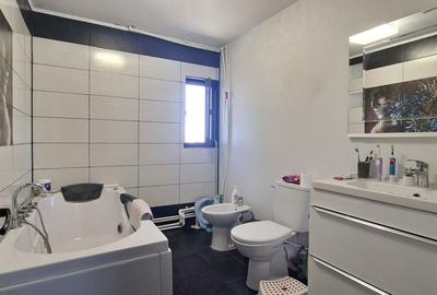 Casă cu 5 camere cu Teren 1507 Mp în Vânători - 13