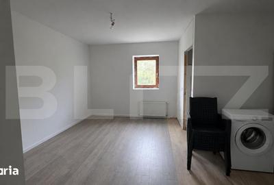 Casă cu 6 camere cu Teren 1106 Mp în Central