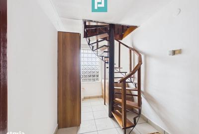 Casă cu 4 camere decomandat în Rontău