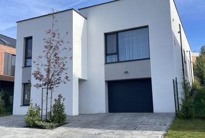 Casă individuală cu 4 camere cu Canalizare în Iris - 1