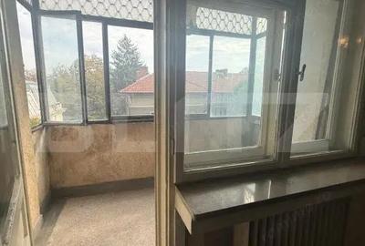 Apartament cu 4 camere semidecomandat în Central - 1