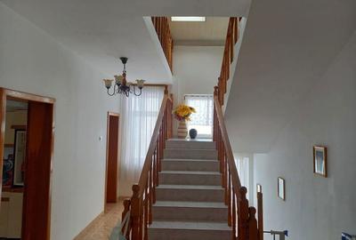 Casă cu 8 camere cu Teren 1100 Mp în Remetea Mare - 5