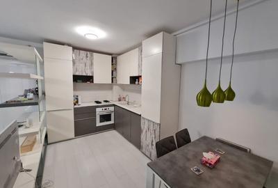 Apartament cu 3 camere decomandat în Tineretului - 1