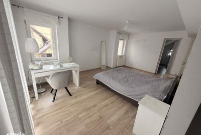 Casă cu 4 camere cu Canalizare în Central - 19