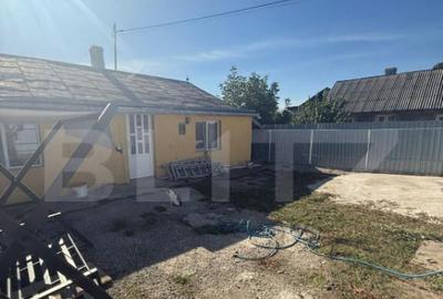 Casă cu 3 camere cu Teren 370 Mp în Ițcani
