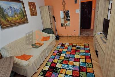 Apartament cu 3 camere semidecomandat în Micro 14 - 1